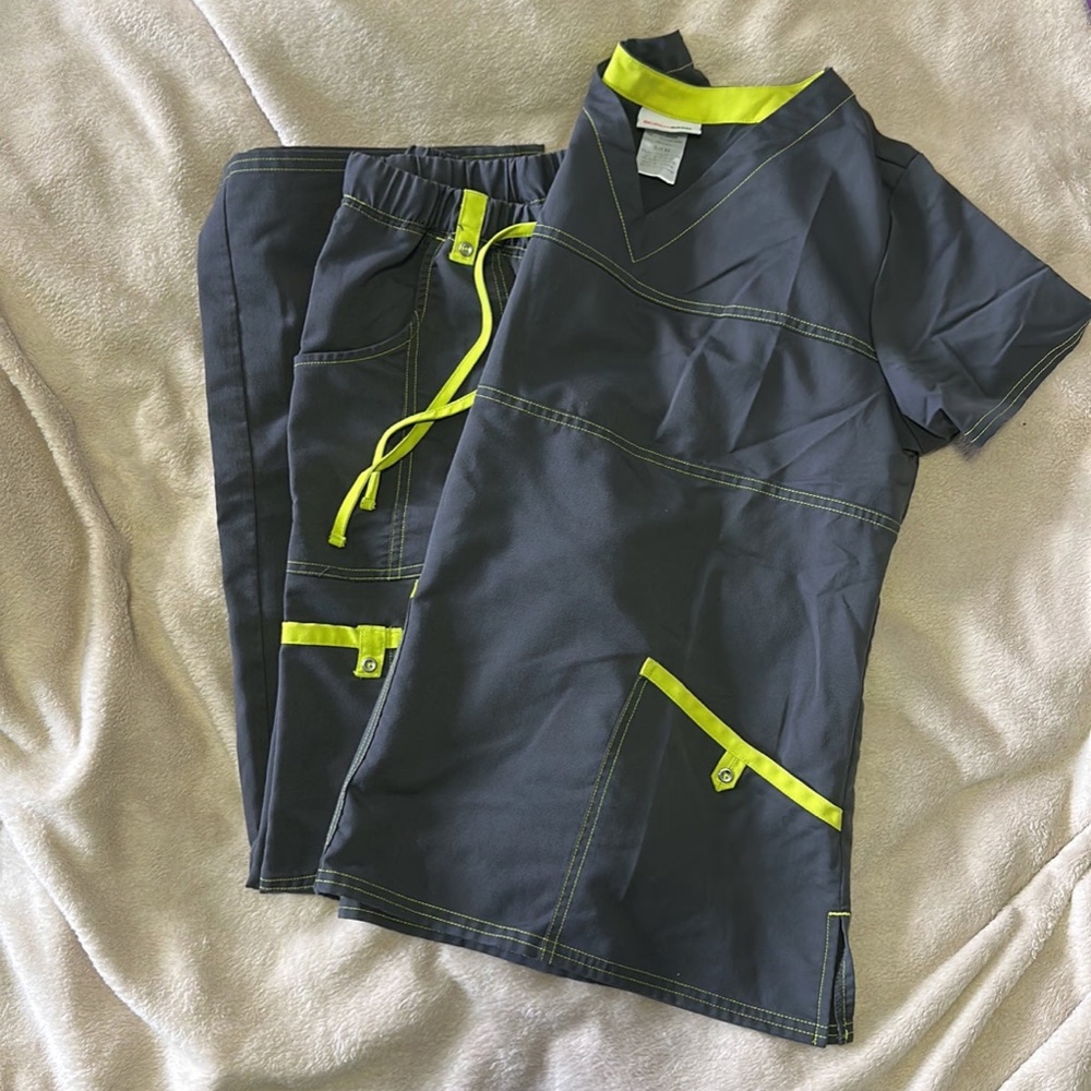 Gray & Yellowish/Greenish Scrub Set